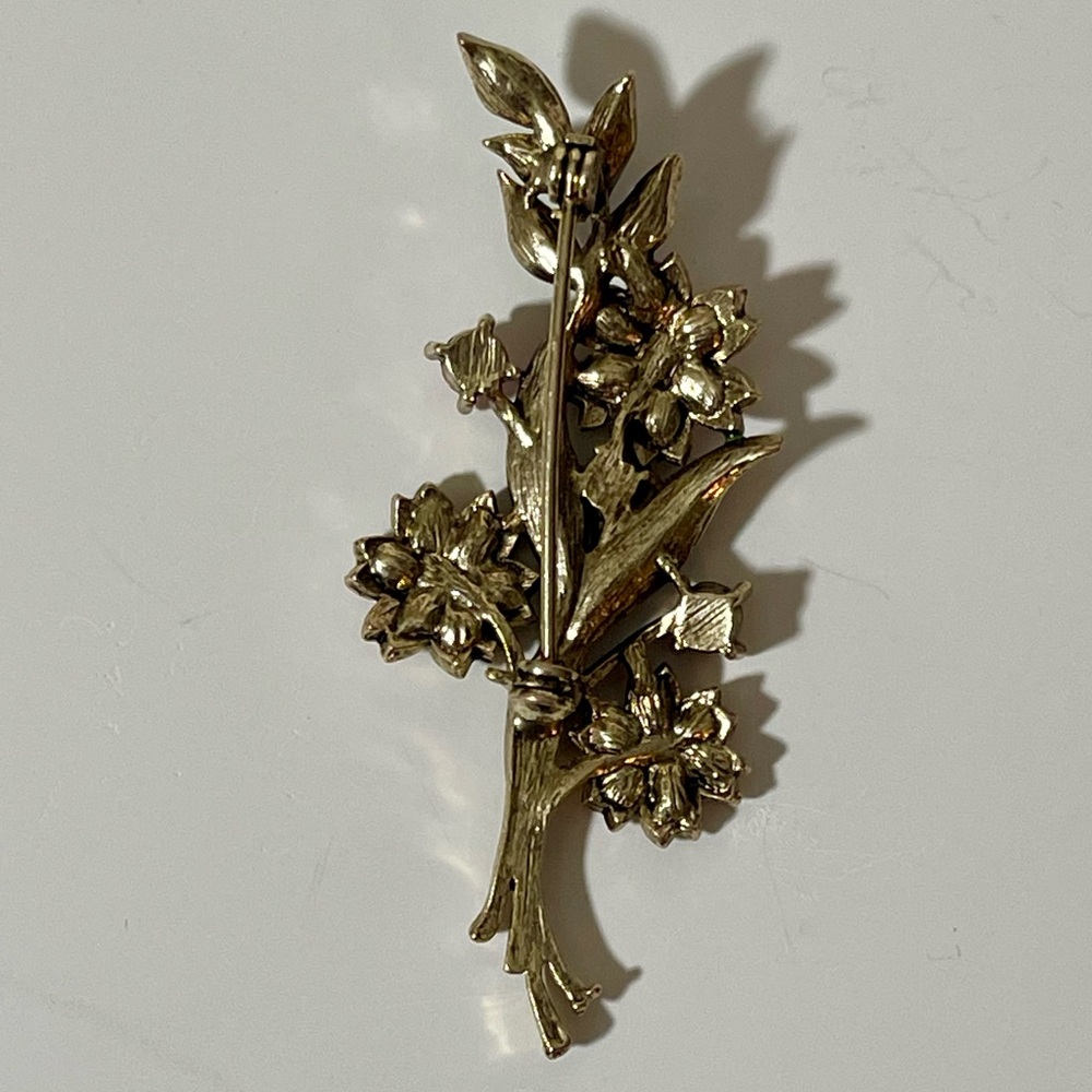 Trifari Floral Motif Brooch Colored Stones Circa 1950s Vintage Flower Bouquet - Picture 6 of 10